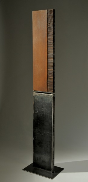 Mary Pola, Untitled n.3, cm 40x35x180h, oxidized iron and iron, 2011